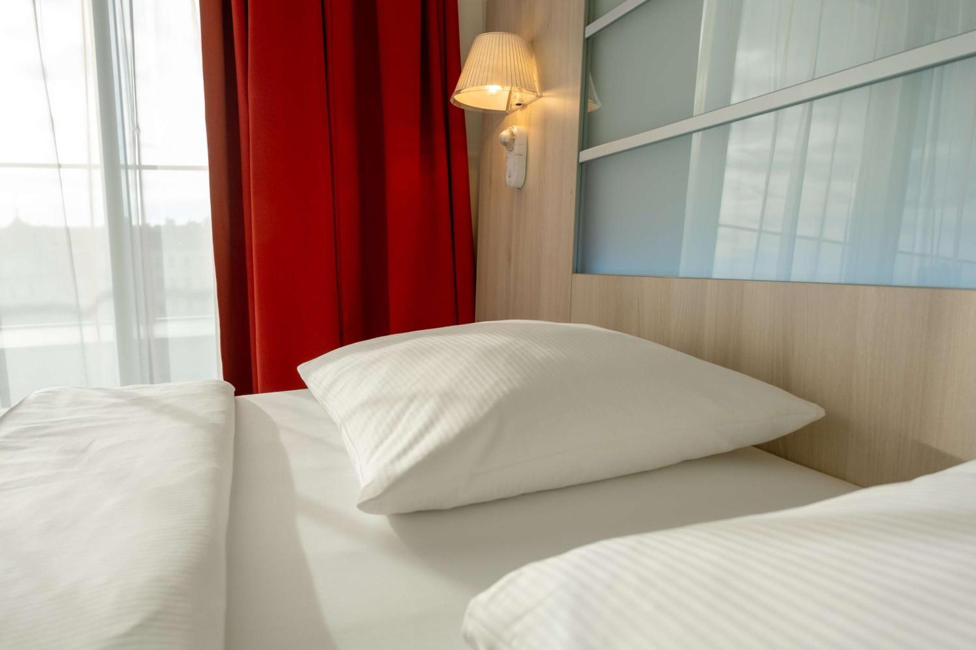 Park Inn By Radisson Линц Экстерьер фото