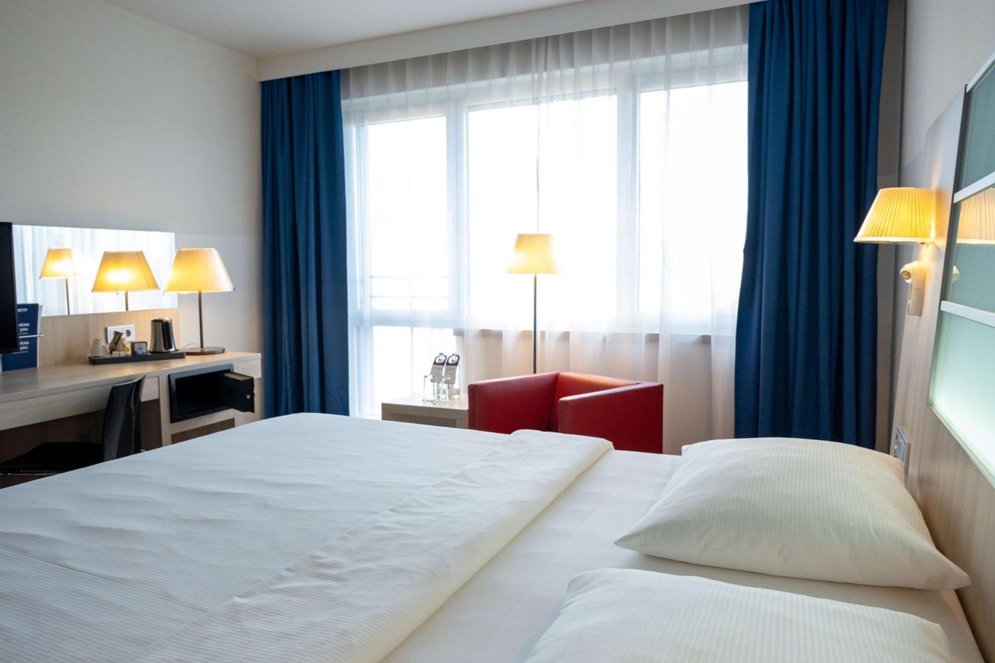 Park Inn By Radisson Линц Экстерьер фото